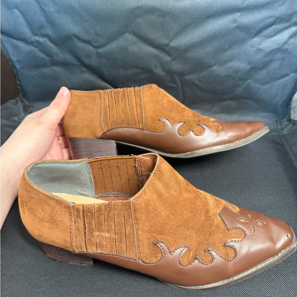 Lowrys Farm Western Style Ankle Mule Booties - Picture 4 of 11